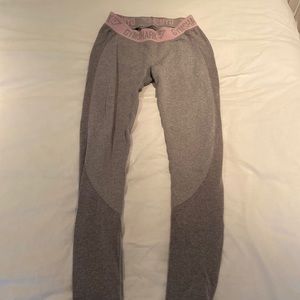 GYMSHARK grey/pink leggings